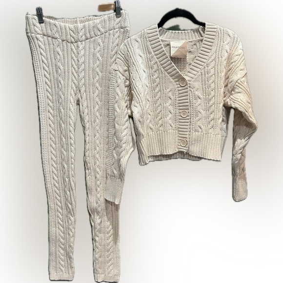 Women’s Forever 21 X Pantone 2pc Set Cable Knit Sweater Leggings Cardigan - Picture 2 of 15